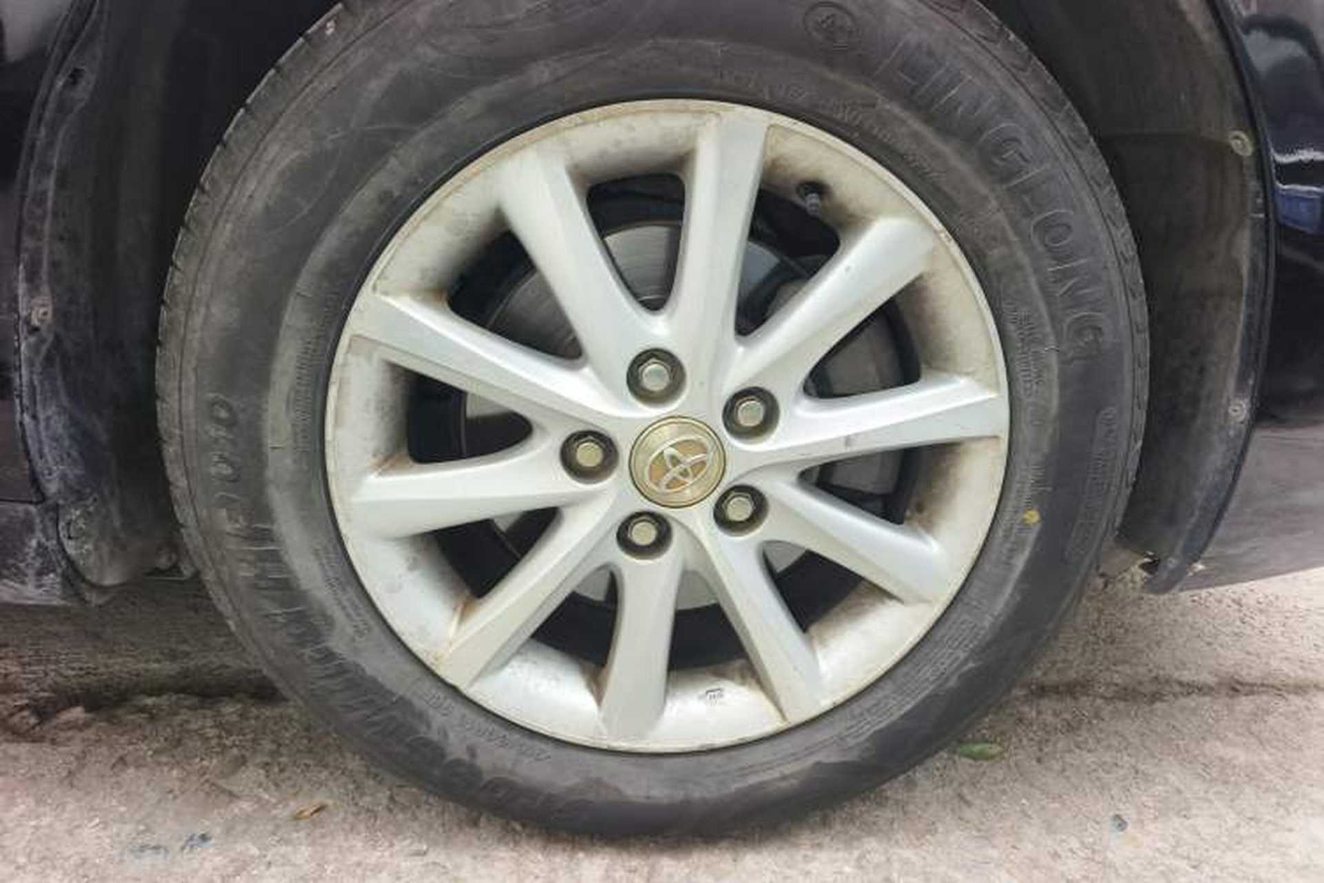 Used Toyota Camry 2012 200G Classic Luxury Edition Right Front Wheel Hub