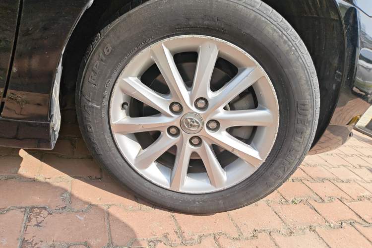 Used Toyota Camry 2012 200G Classic Luxury Edition Right Front Wheel Hub