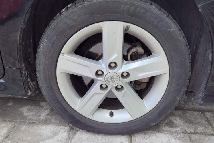 Used Toyota Camry 2012 Junrui 2.0S Radiant Edition Right Front Wheel Hub