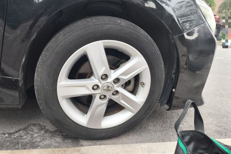 Used Toyota Camry 2012 Junrui 2.0S Radiant Edition Right Front Wheel Hub