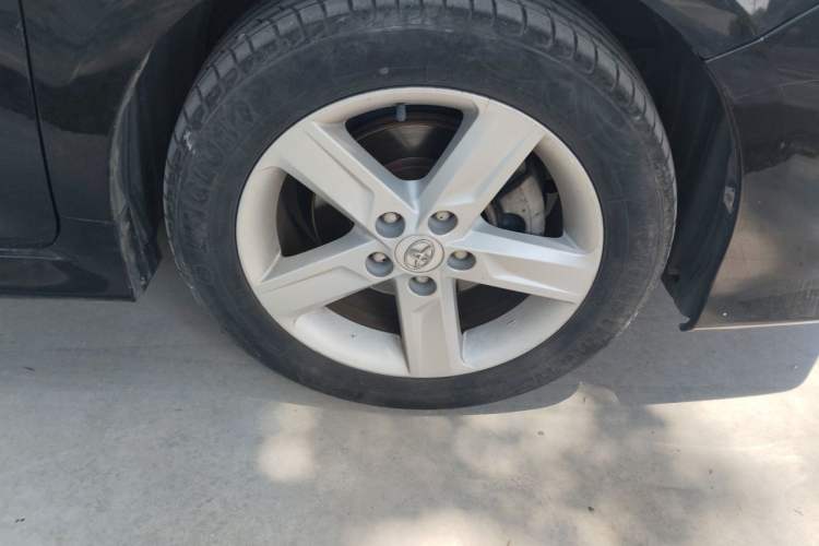 Used Toyota Camry 2012 Junrui 2.0S Radiant Edition Right Front Wheel Hub