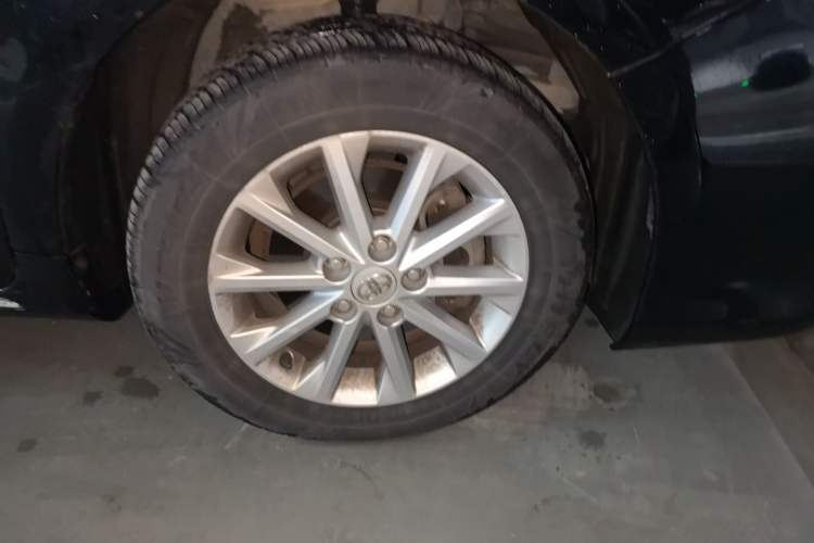 Used Toyota Camry 2012 2.5G Luxury Edition Right Front Wheel Hub