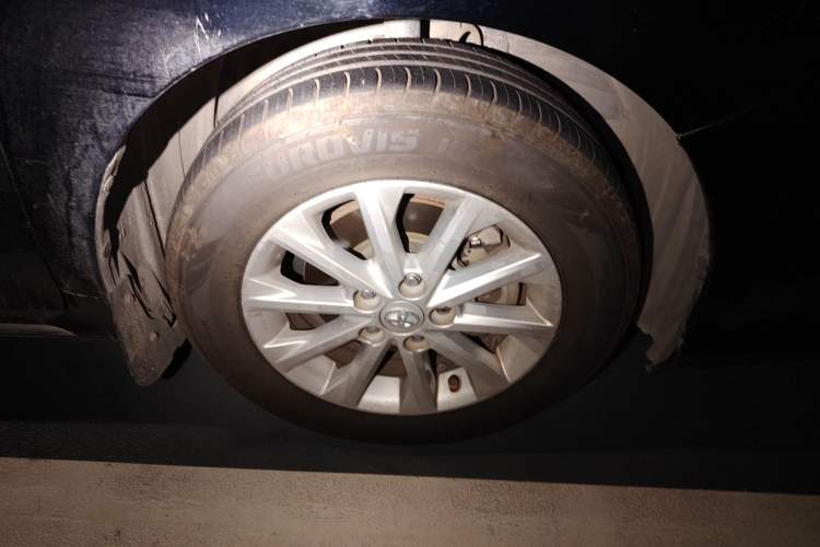 Used Toyota Camry 2012 2.5G Luxury Edition Right Front Wheel Hub