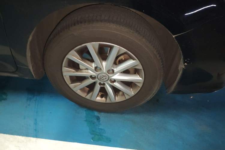 Used Toyota Camry 2012 2.5G Luxury Edition Right Front Wheel Hub