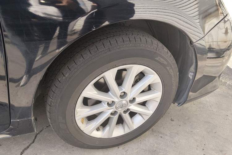 Used Toyota Camry 2012 2.5G Luxury Edition Right Front Wheel Hub