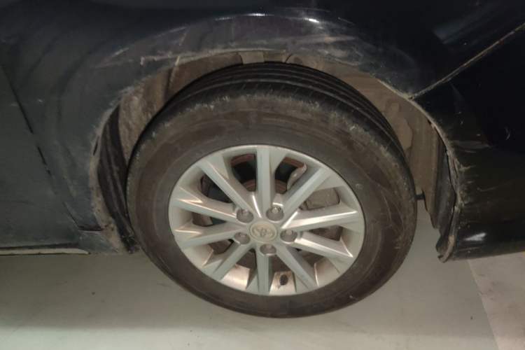 Used Toyota Camry 2012 2.5G Luxury Edition Right Front Wheel Hub