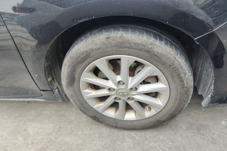 Used Toyota Camry 2012 2.0G Luxury Edition Right Front Wheel Hub