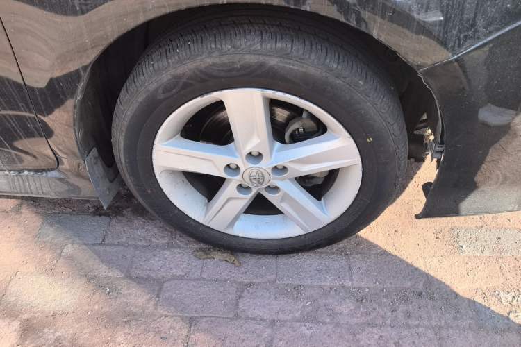 Used Toyota Camry 2012 Junrui 2.0S Radiant Edition Right Front Wheel Hub