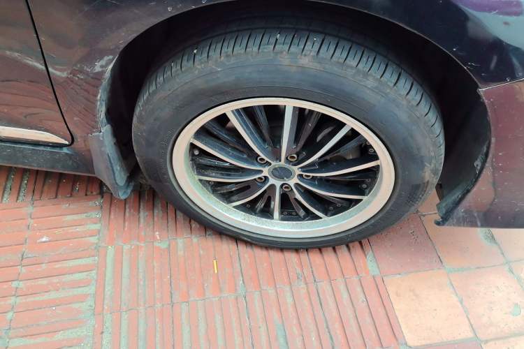Used Toyota Camry 2012 Junrui 2.0S Radiant Edition Right Front Wheel Hub