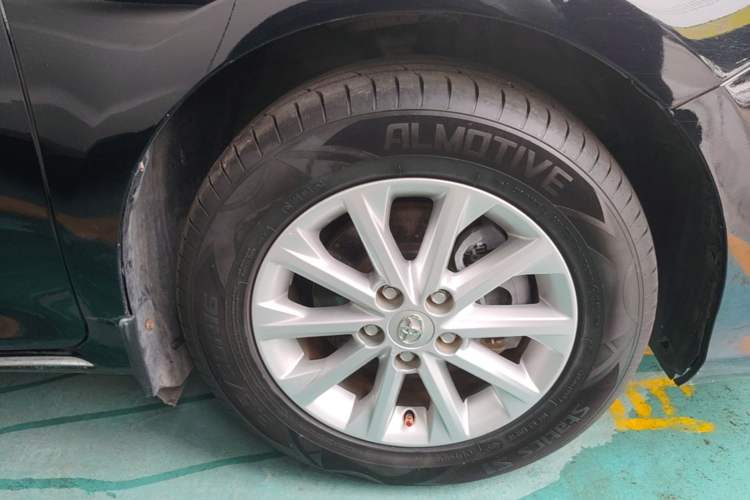Used Toyota Camry 2012 2.5G Luxury Edition Right Front Wheel Hub