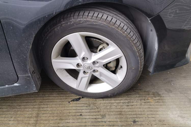 Used Toyota Camry 2012 Junrui 2.0S Radiant Edition Right Front Wheel Hub