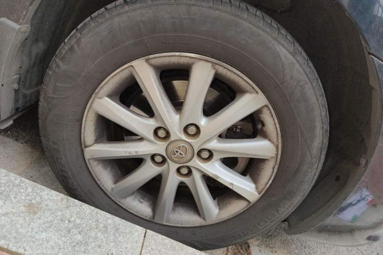 Used Toyota Camry 2012 200E Classic Elite Edition Right Front Wheel Hub