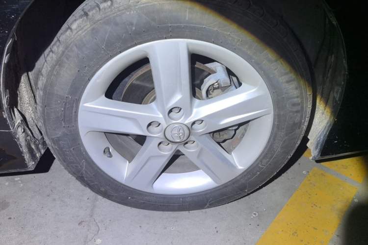 Used Toyota Camry 2012 Junrui 2.0S Radiant Edition Right Front Wheel Hub