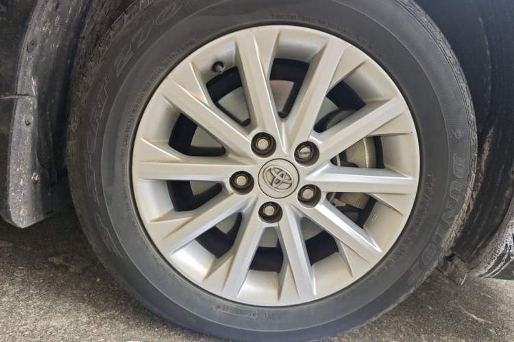 Used Toyota Camry 2012 2.5G Luxury Edition Right Front Wheel Hub