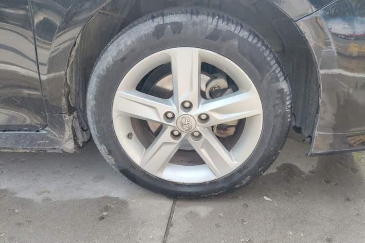 Used Toyota Camry 2012 Junrui 2.0S Radiant Edition Right Front Wheel Hub