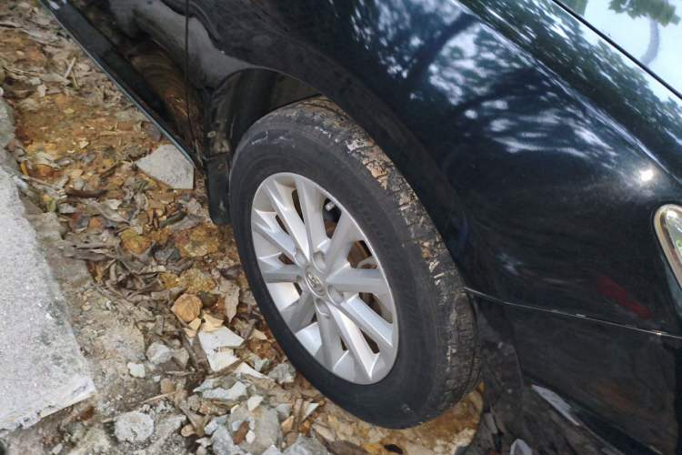 Used Toyota Camry 2012 2.5G Luxury Edition Right Front Wheel Hub