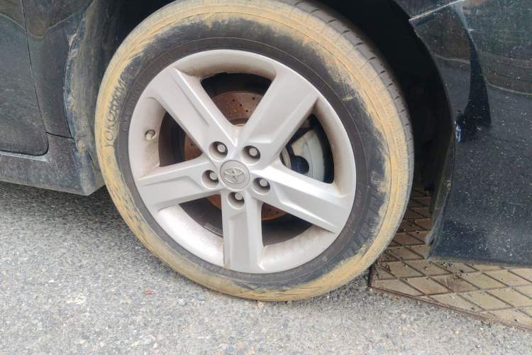 Used Toyota Camry 2012 Junrui 2.0S Radiant Edition Right Front Wheel Hub