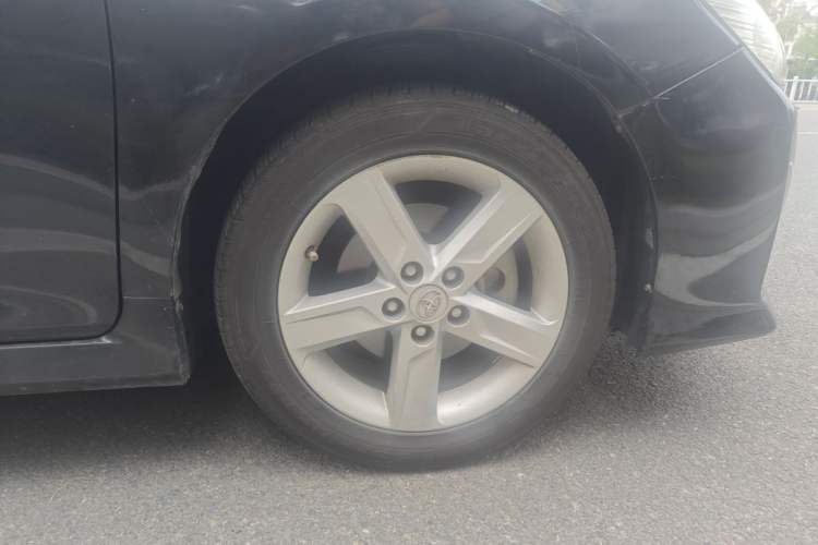 Used Toyota Camry 2012 Junrui 2.0S Radiant Edition Right Front Wheel Hub