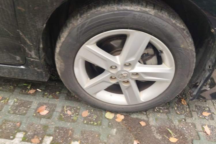 Used Toyota Camry 2012 Junrui 2.0S Radiant Edition Right Front Wheel Hub