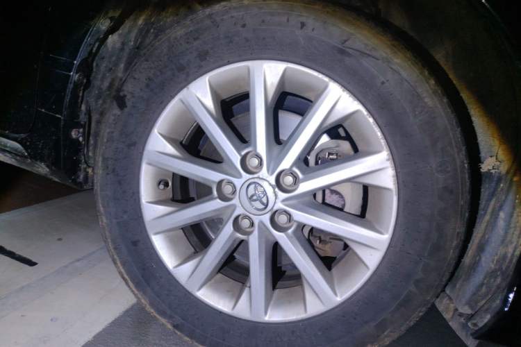 Used Toyota Camry 2012 2.0G Luxury Edition Right Front Wheel Hub
