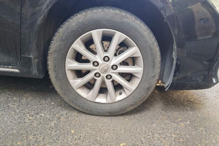 Used Toyota Camry 2012 2.5G Luxury Edition Right Front Wheel Hub
