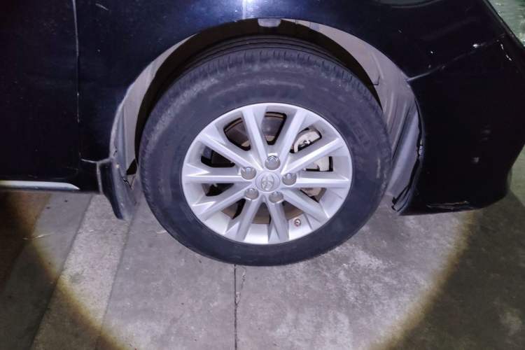 Used Toyota Camry 2012 Luxurious Edition 2.5HG Zunrui Right Front Wheel Hub