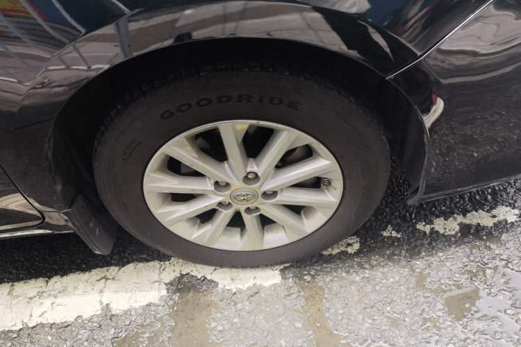 Used Toyota Camry 2012 2.5G Luxury Edition Right Front Wheel Hub