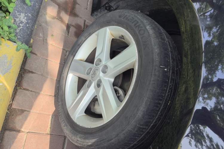 Used Toyota Camry 2012 Junrui 2.0S Radiant Edition Right Front Wheel Hub