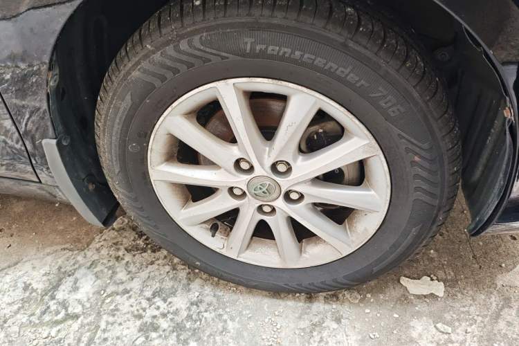Used Toyota Camry 2012 200G Classic Luxury Edition Right Front Wheel Hub