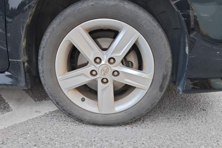 Used Toyota Camry 2012 Junrui 2.0S Radiant Edition Right Front Wheel Hub