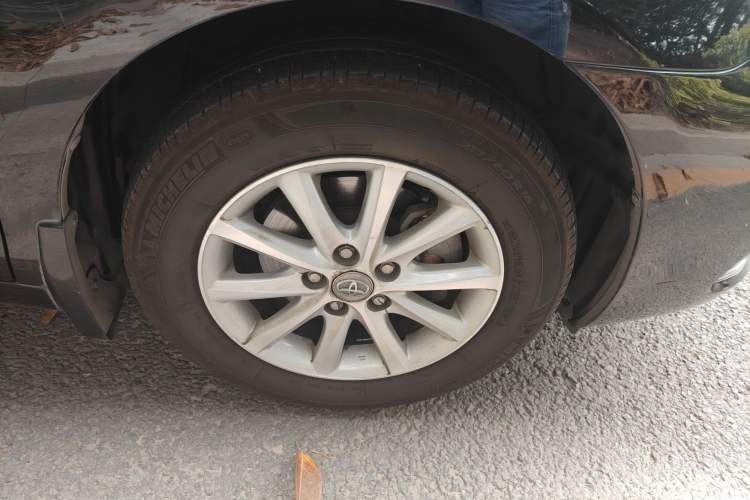 Used Toyota Camry 2012 200G Classic Luxury Edition Right Front Wheel Hub