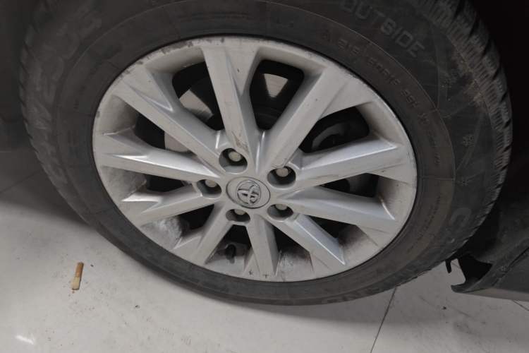 Used Toyota Camry 2012 2.0G Luxury Edition Right Front Wheel Hub