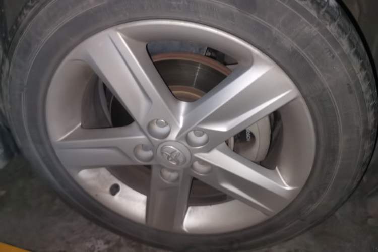 Used Toyota Camry 2012 Junrui 2.0S Radiant Edition Right Front Wheel Hub