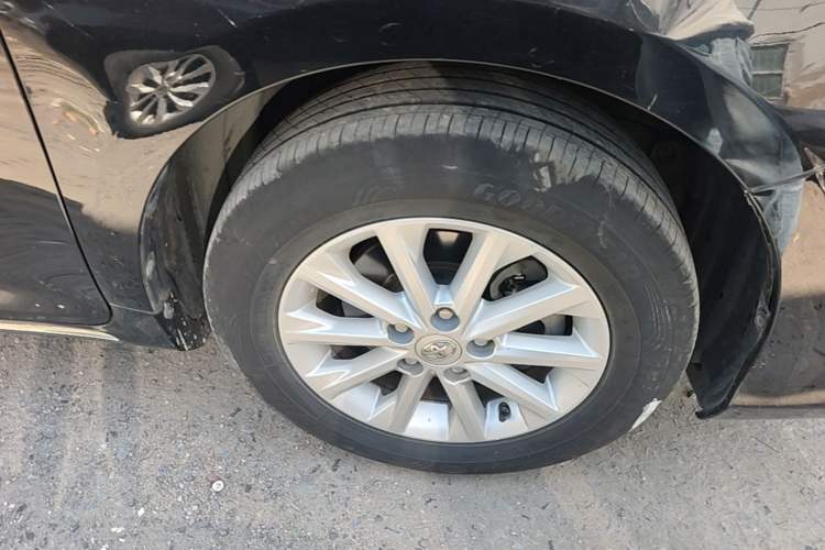 Used Toyota Camry 2012 2.5G Luxury Edition Right Front Wheel Hub