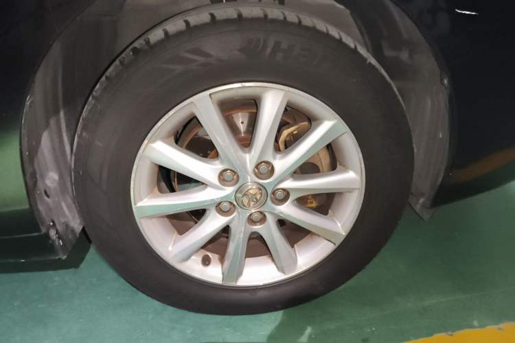 Used Toyota Camry 2012 200G Classic Luxury Edition Right Front Wheel Hub