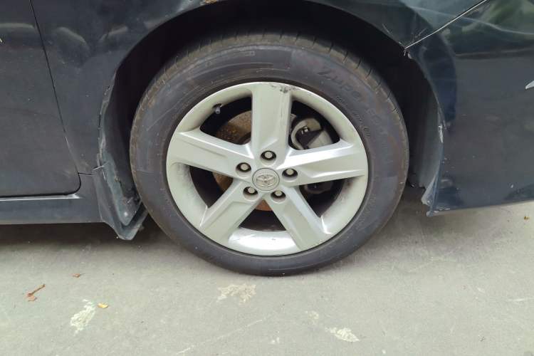 Used Toyota Camry 2012 Junrui 2.0S Radiant Edition Right Front Wheel Hub