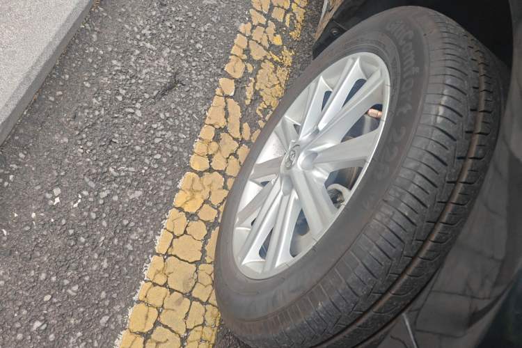 Used Toyota Camry 2012 2.5V Ultimate Navigation Edition Right Front Wheel Hub