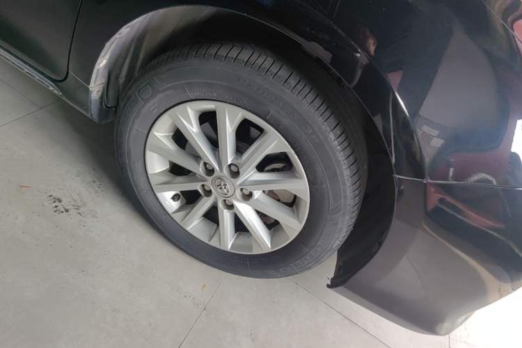 Used Toyota Camry 2012 2.5G Luxury Edition Right Front Wheel Hub