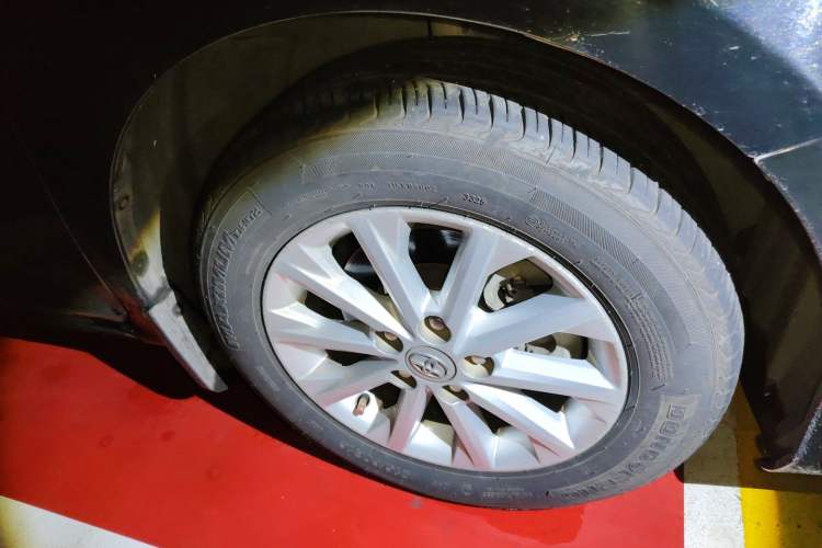 Used Toyota Camry 2012 2.5G Luxury Edition Right Front Wheel Hub