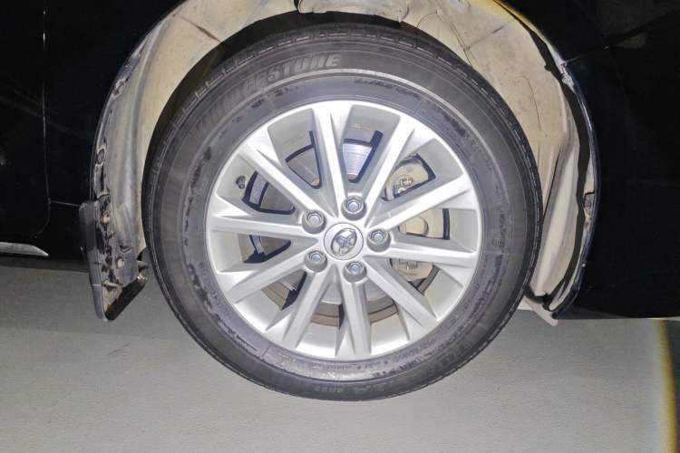 Used Toyota Camry 2012 2.0G Luxury Edition Right Front Wheel Hub
