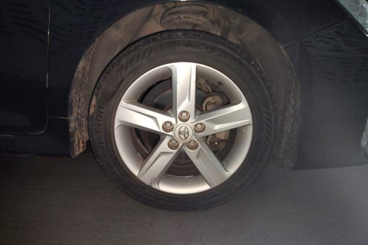 Used Toyota Camry 2012 Junrui 2.0S Radiant Edition Right Front Wheel Hub