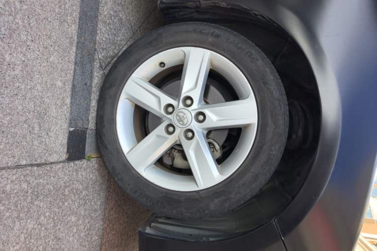 Used Toyota Camry 2012 Junrui 2.0S Radiant Edition Right Front Wheel Hub