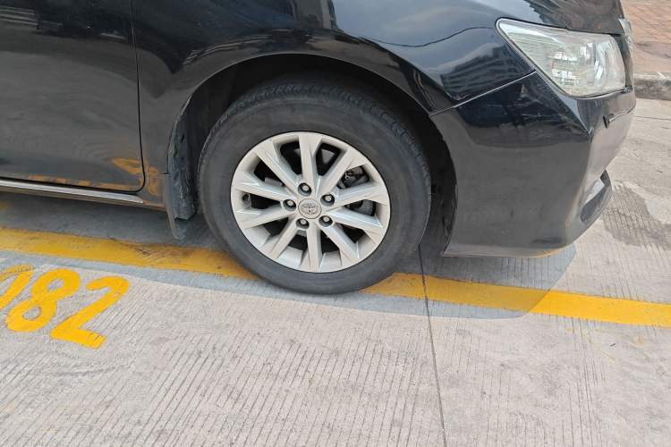 Used Toyota Camry 2012 2.5G Luxury Edition Right Front Wheel Hub