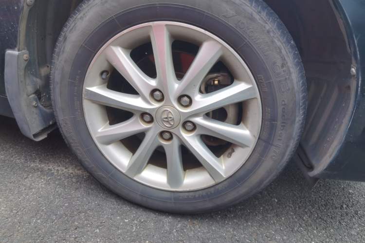 Used Toyota Camry 2012 200E Classic Elite Edition Right Front Wheel Hub