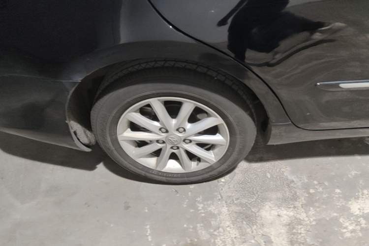 Used Toyota Camry 2012 200E Classic Elite Edition Right Rear Wheel Hub