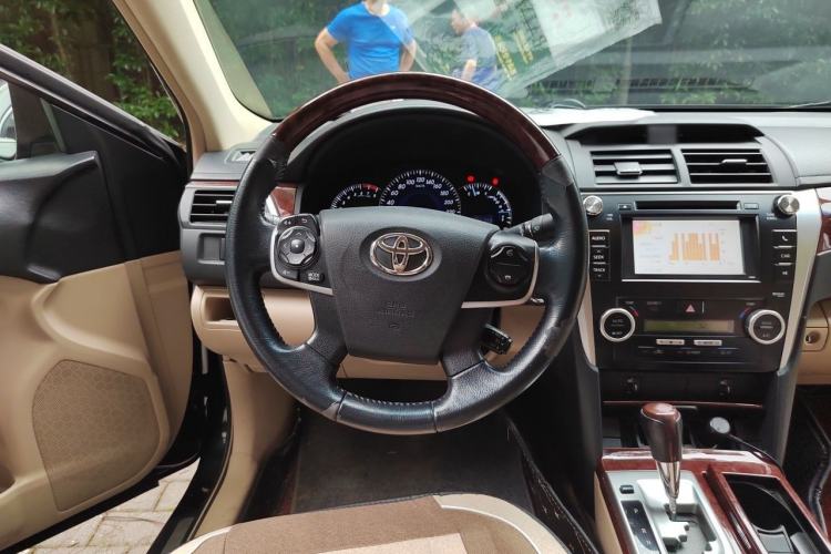 Used Toyota Camry 2012 2.5G Luxury Edition Steering Wheel