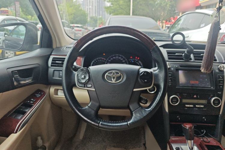 Used Toyota Camry 2012 2.5G Luxury Edition Steering Wheel