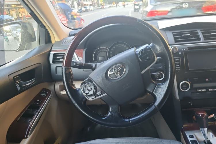 Used Toyota Camry 2012 2.5G Luxury Edition Steering Wheel