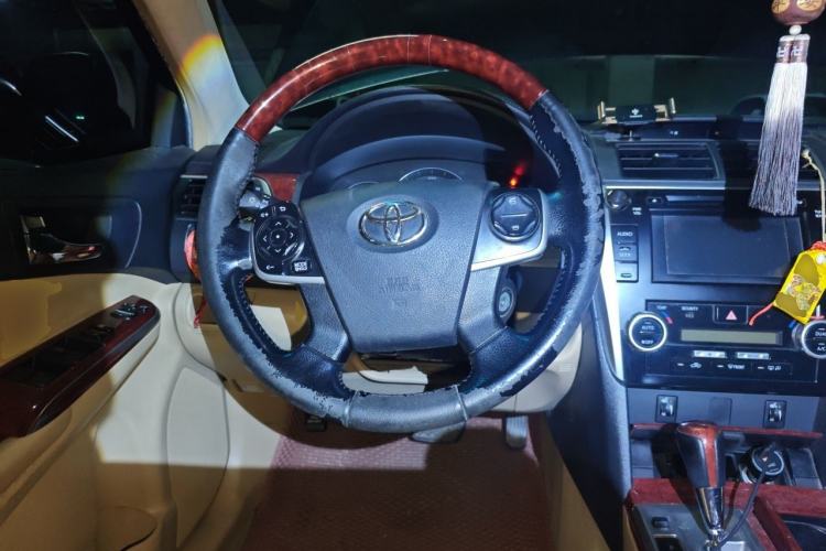 Used Toyota Camry 2012 2.0G Luxury Edition Steering Wheel