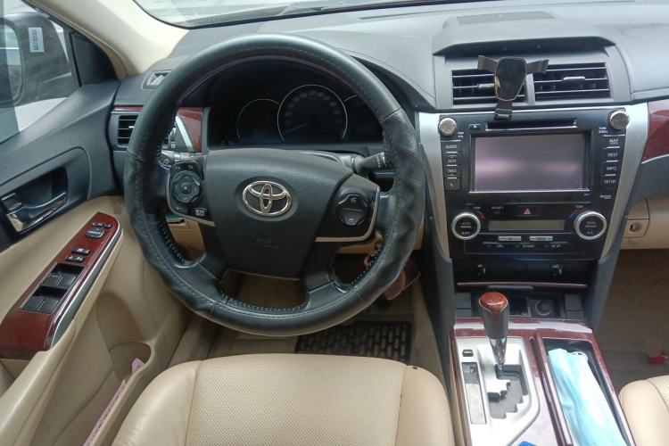 Used Toyota Camry 2012 2.0G Luxury Navigation Edition Steering Wheel